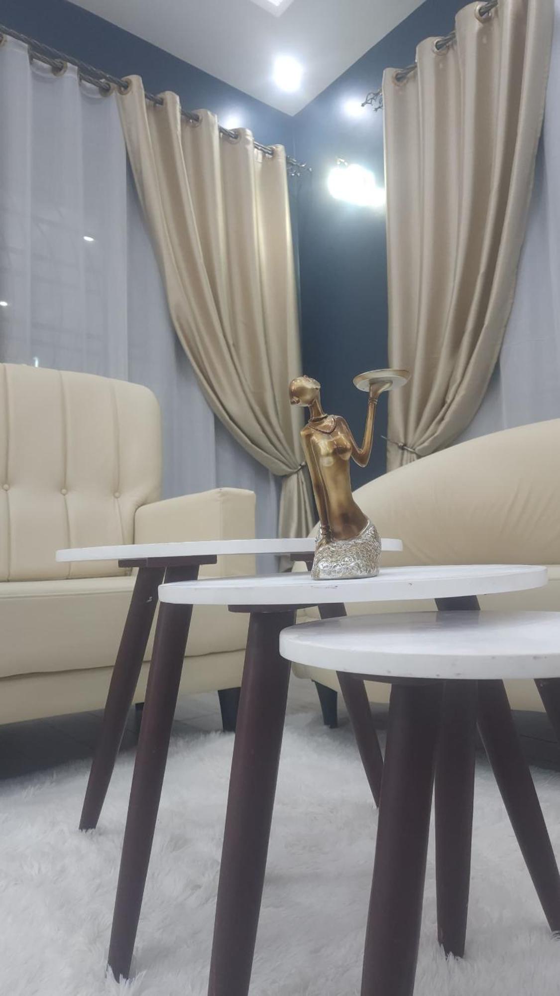 Luxury * Entebbe